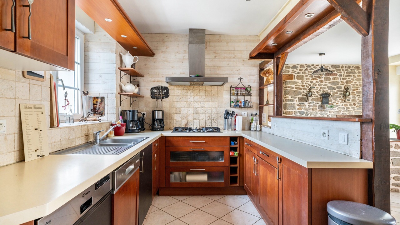 Photo of Kitchen in Pleudihen-sur-Rance