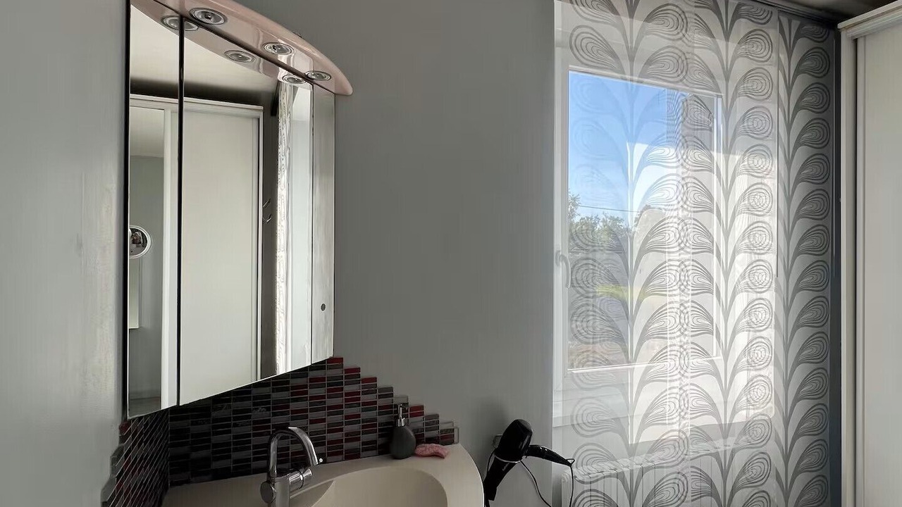 Photo of Bathroom in Hillion