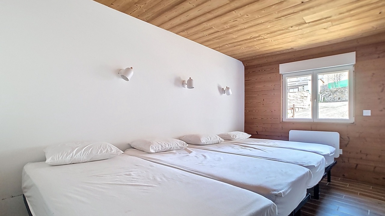 Photo of Bedroom in Real