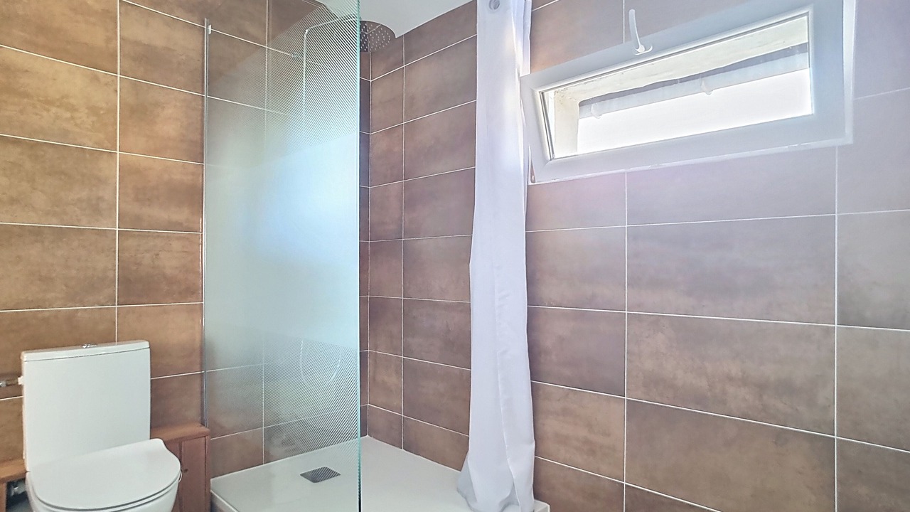 Photo of Bathroom in Real