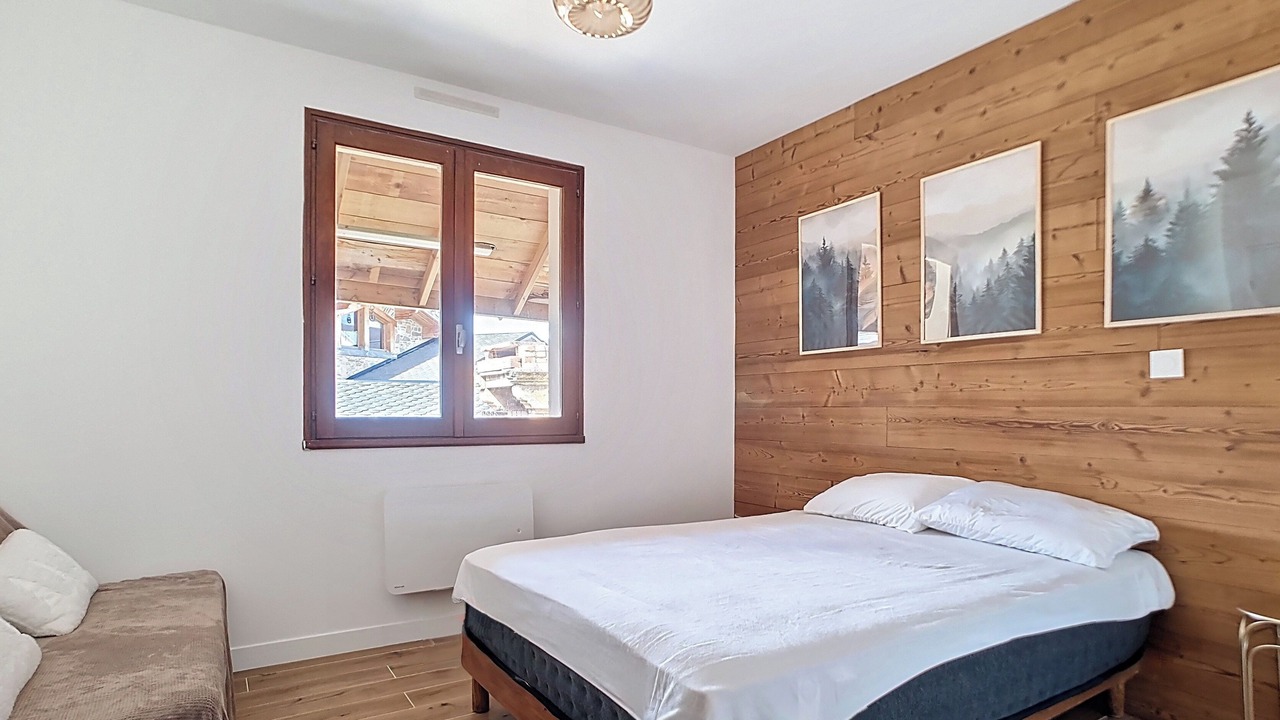 Photo of Bedroom in Real