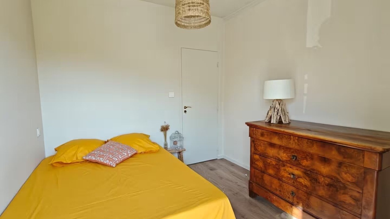 Photo of Bedroom in Vions
