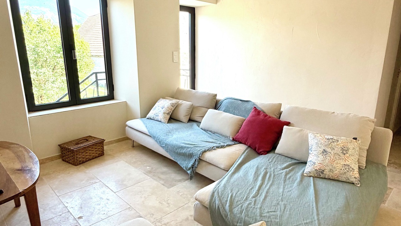 Photo of Livingroom in Vions
