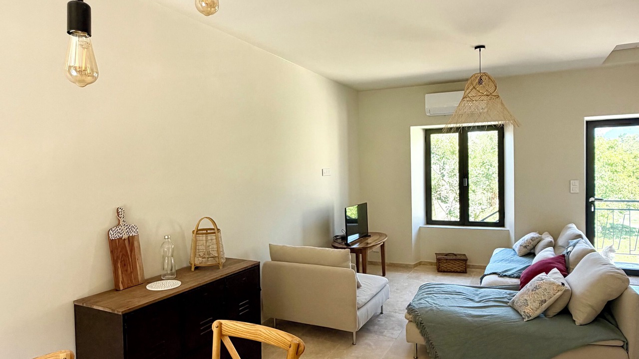 Photo of Livingroom in Vions