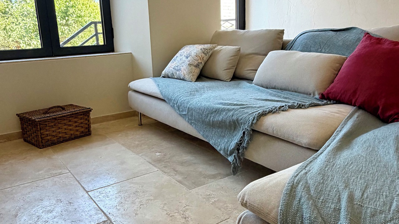 Photo of Livingroom in Vions