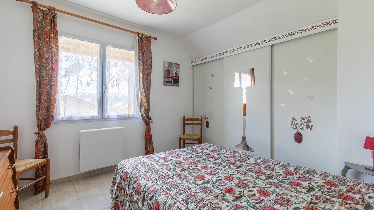 Photo of Bedroom in Montclar