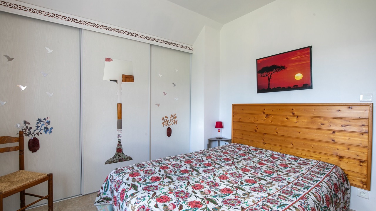 Photo of Bedroom in Montclar