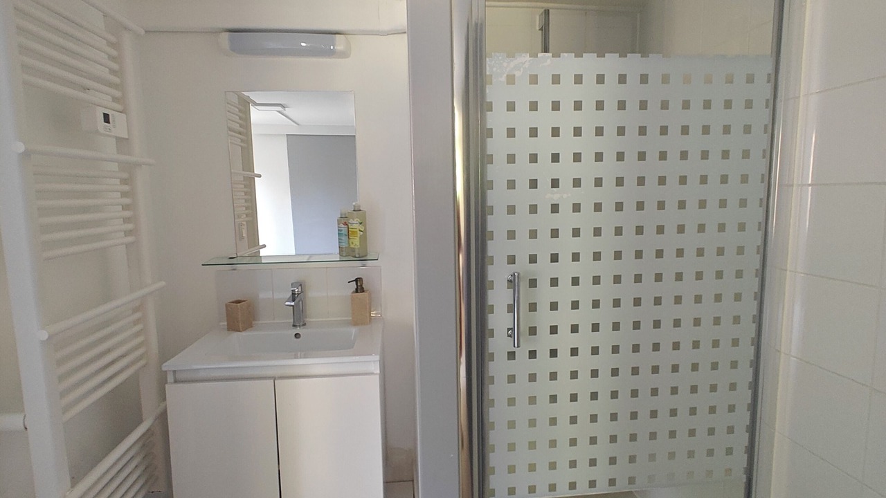 Photo of Bathroom in Latresne