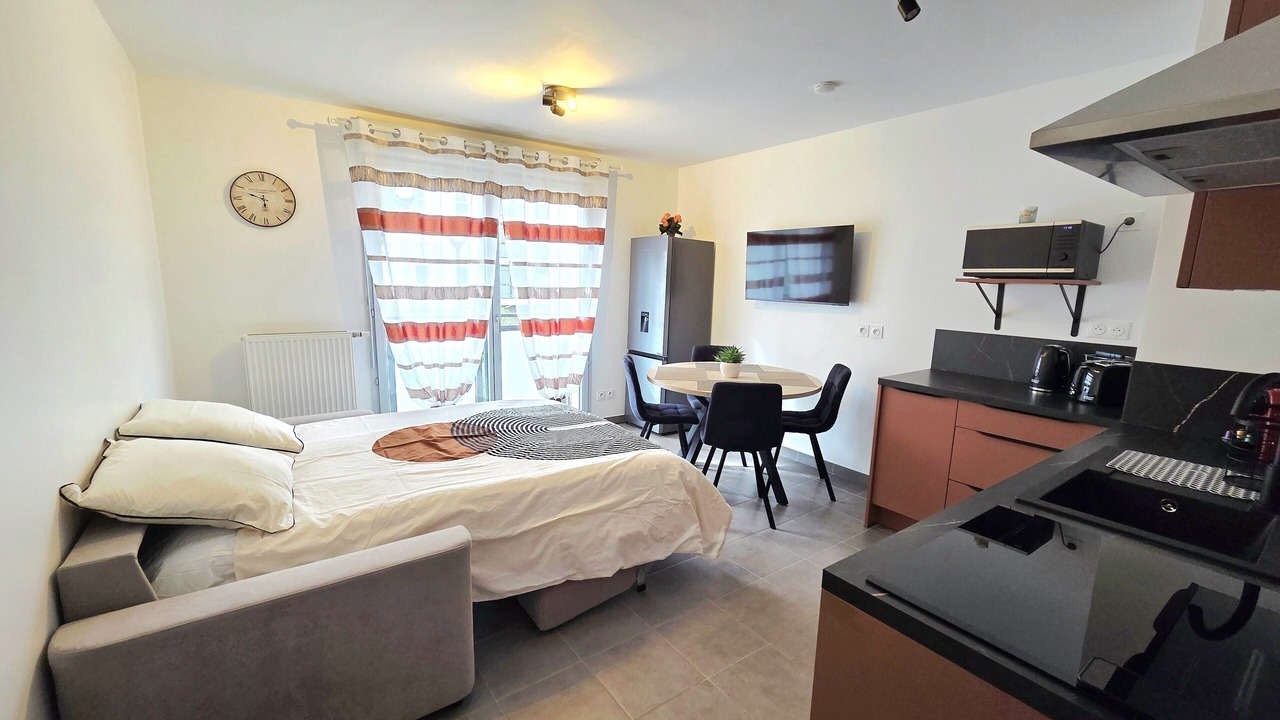 Photo of Bedroom in Saint-Priest