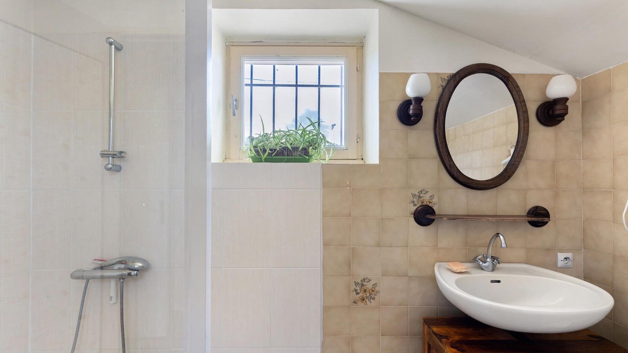 Photo of Bathroom in Couddes