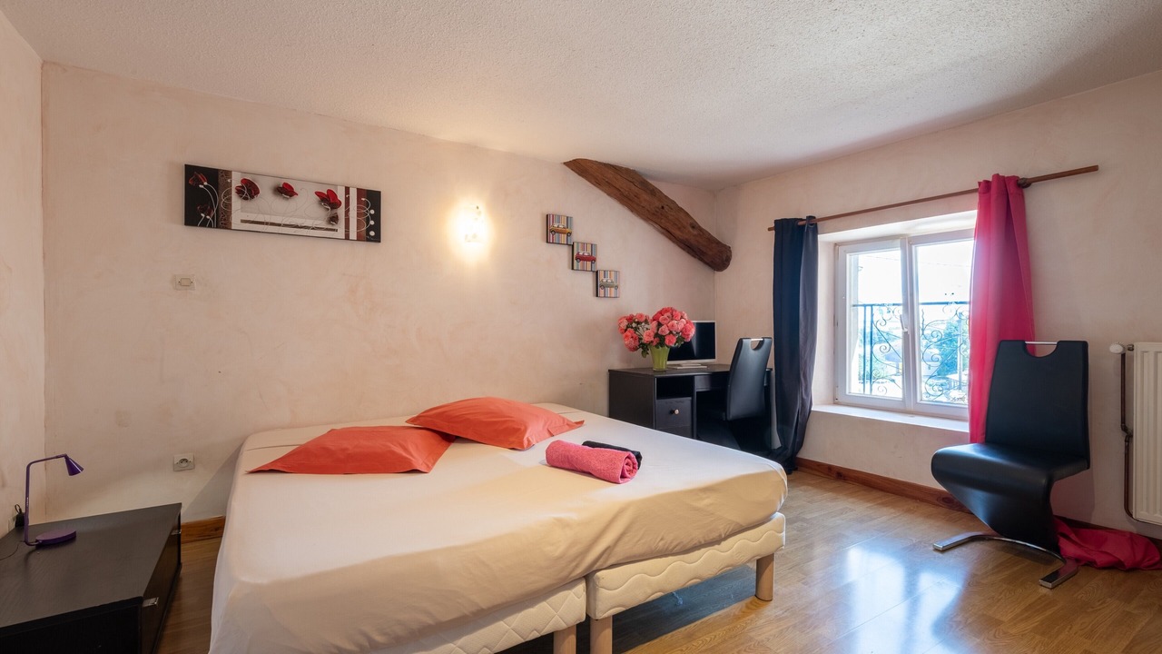 Photo of Bedroom in Saint-Paul