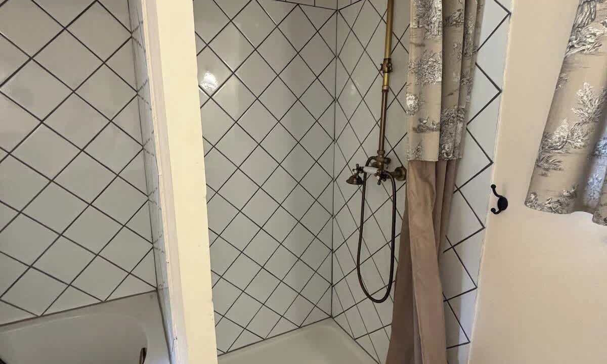 Photo of Bathroom in Villeny