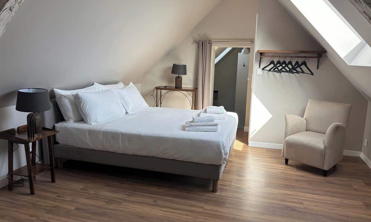 Photo of Bedroom in Villeny