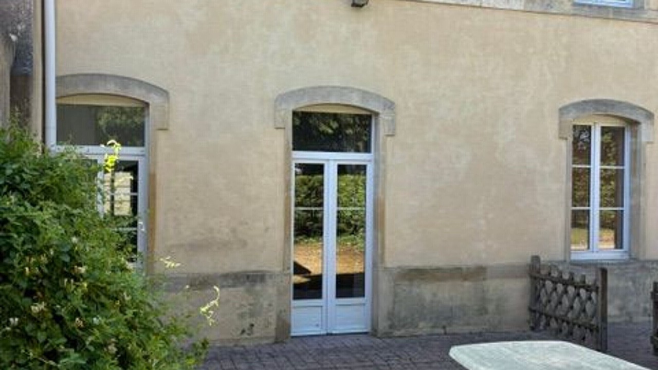 Photo of Patio Balcony in Brainville