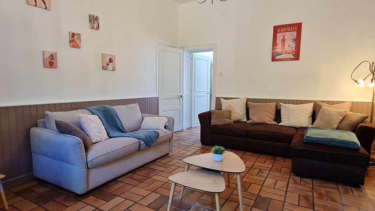 Photo of Livingroom in Brainville