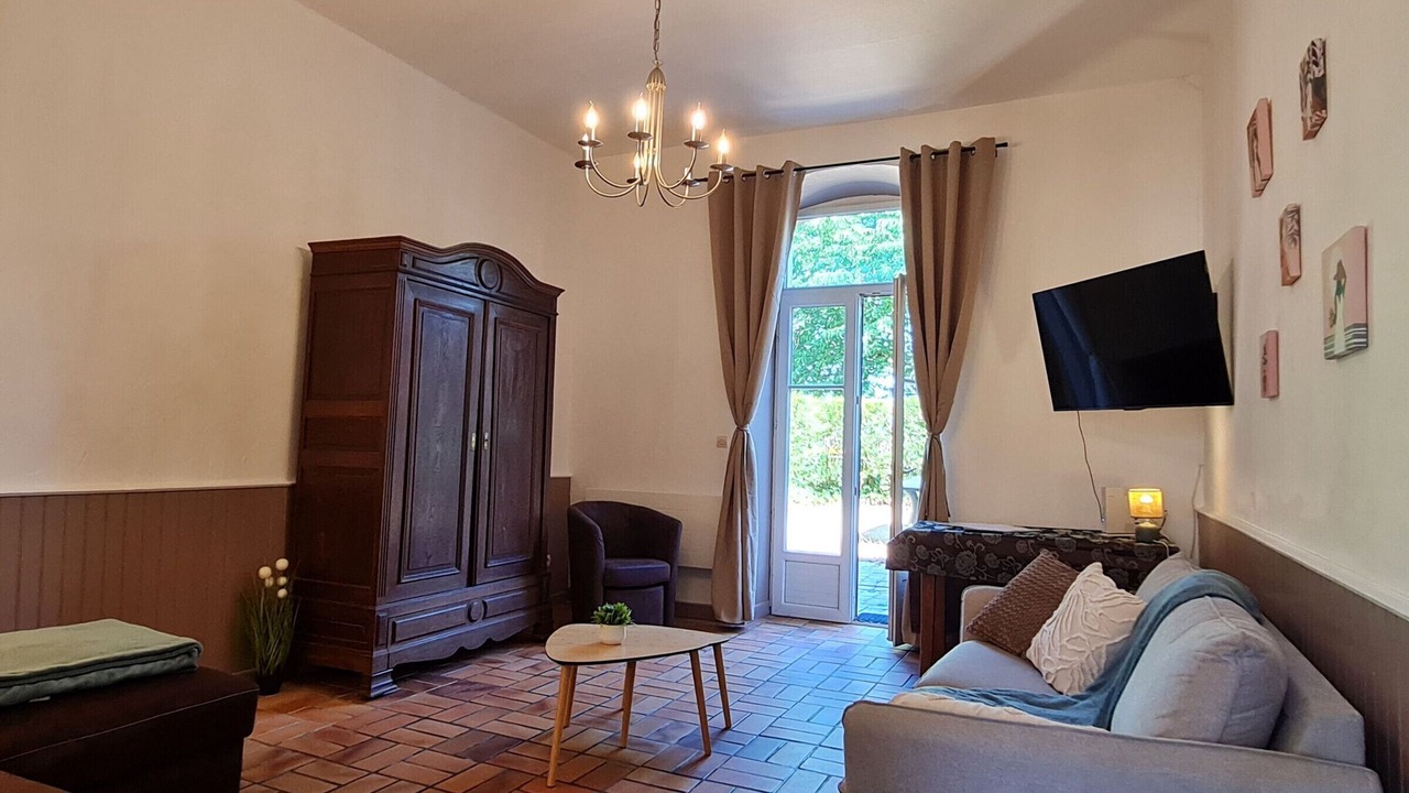 Photo of Livingroom in Brainville