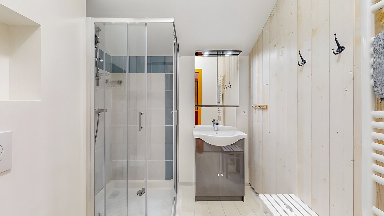 Photo of Bathroom in Taintrux