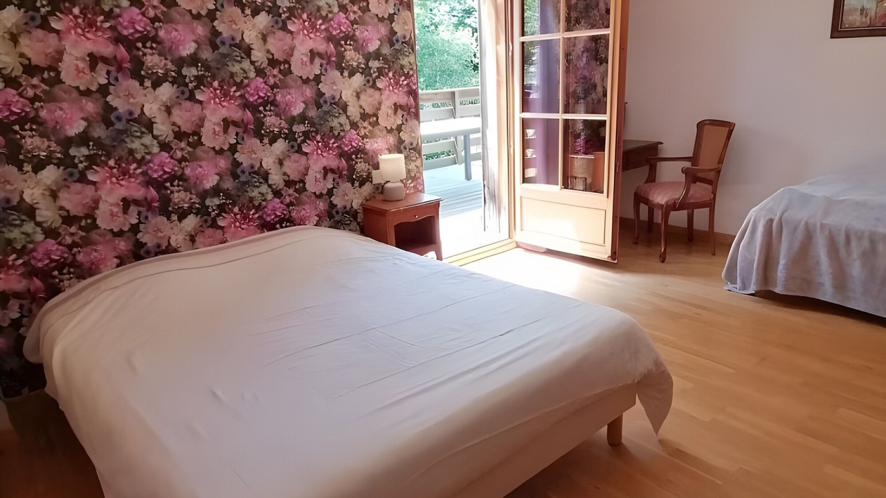 Photo of Bedroom in Taintrux