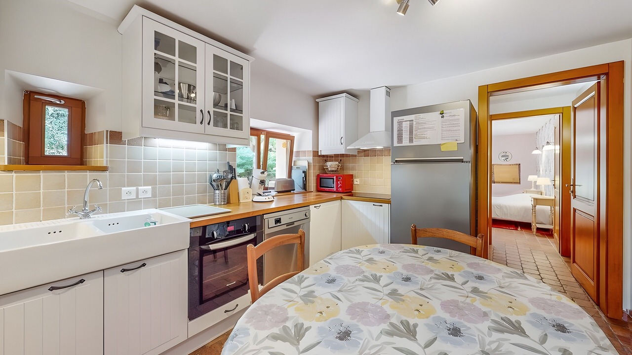 Photo of Kitchen in Taintrux