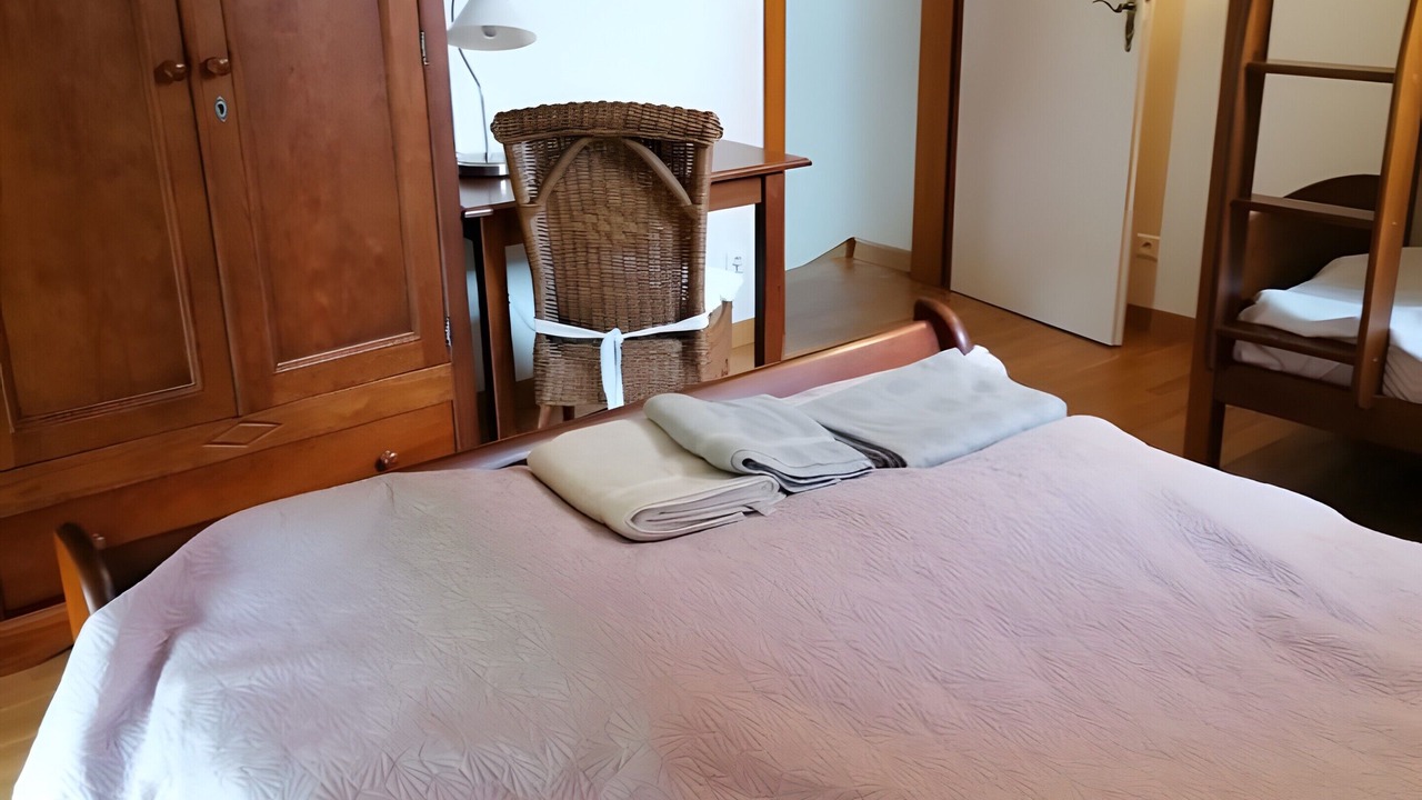 Photo of Bedroom in Taintrux