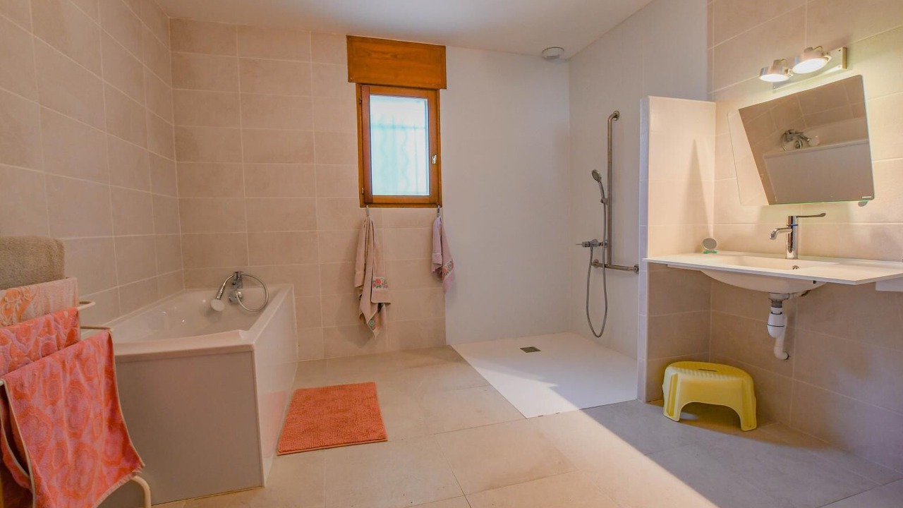 Photo of Bathroom in Lassicourt