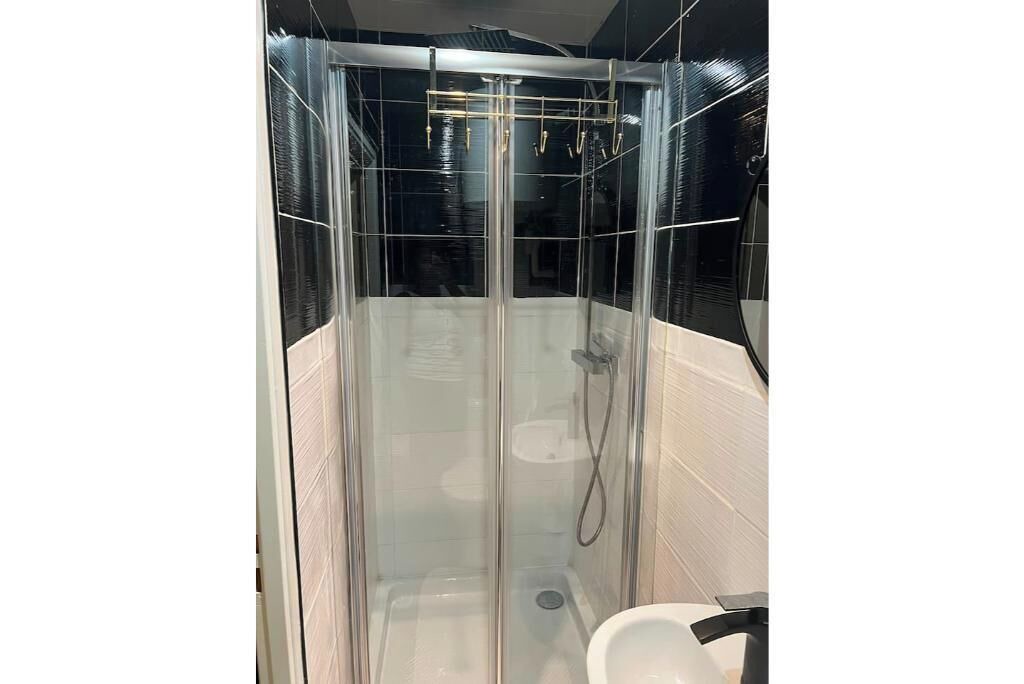 Photo of Bathroom in Romilly-sur-Seine
