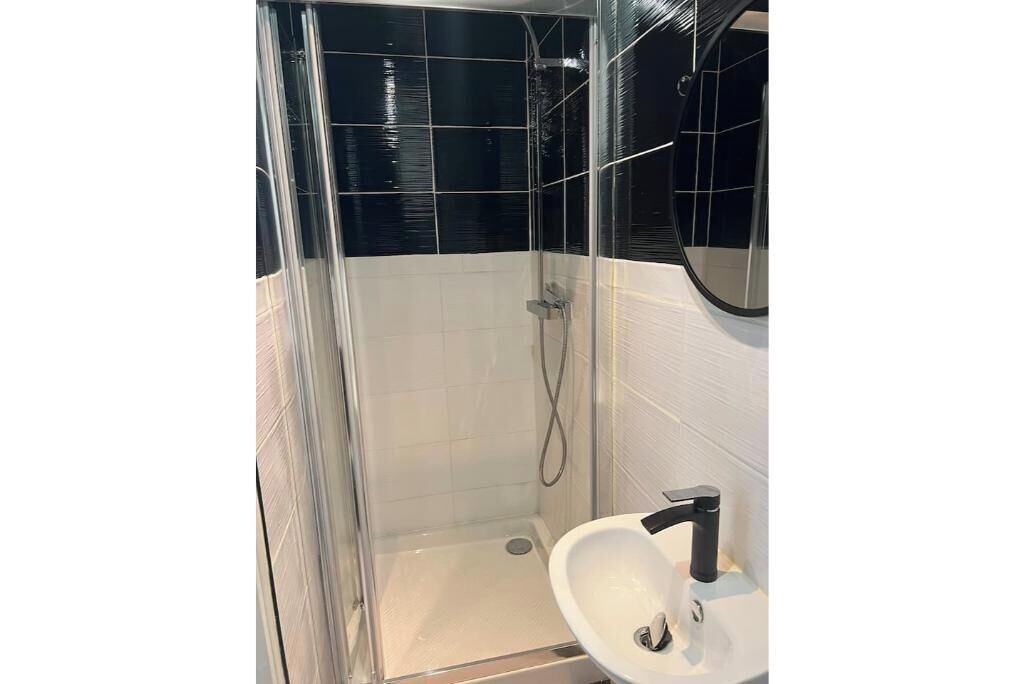 Photo of Bathroom in Romilly-sur-Seine