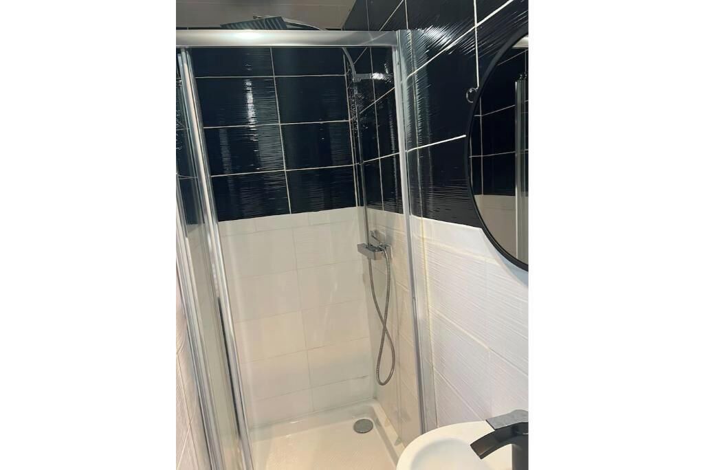 Photo of Bathroom in Romilly-sur-Seine