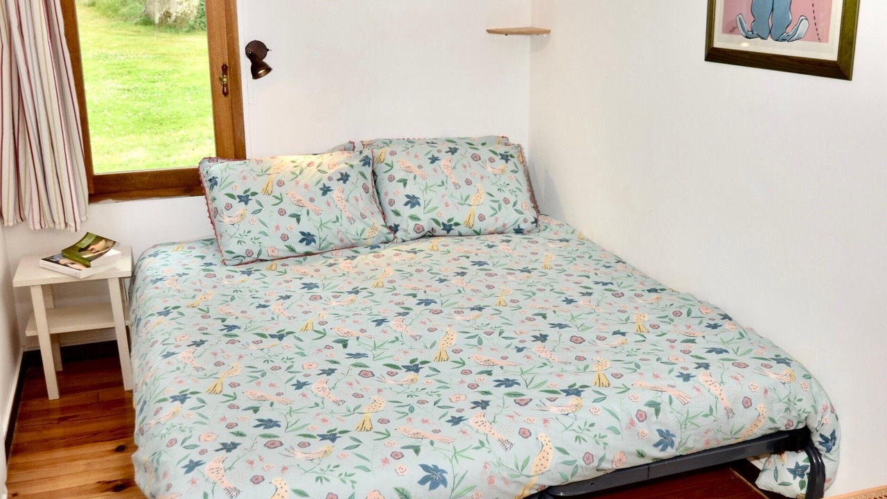 Photo of Bedroom in Demu