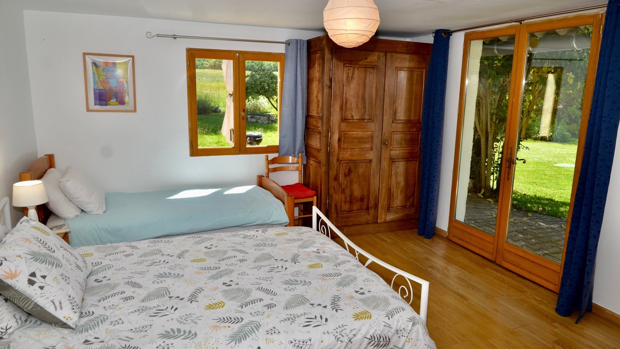 Photo of Bedroom in Demu