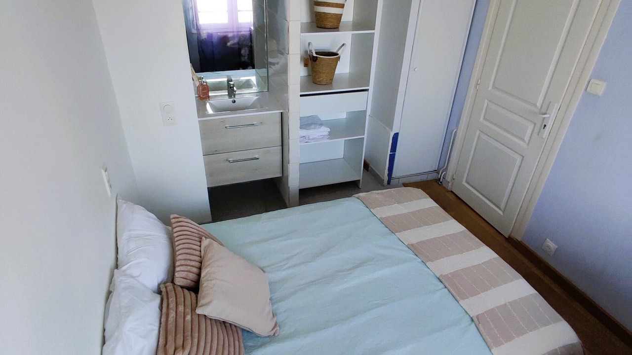Photo of Bedroom in Belle-Beille
