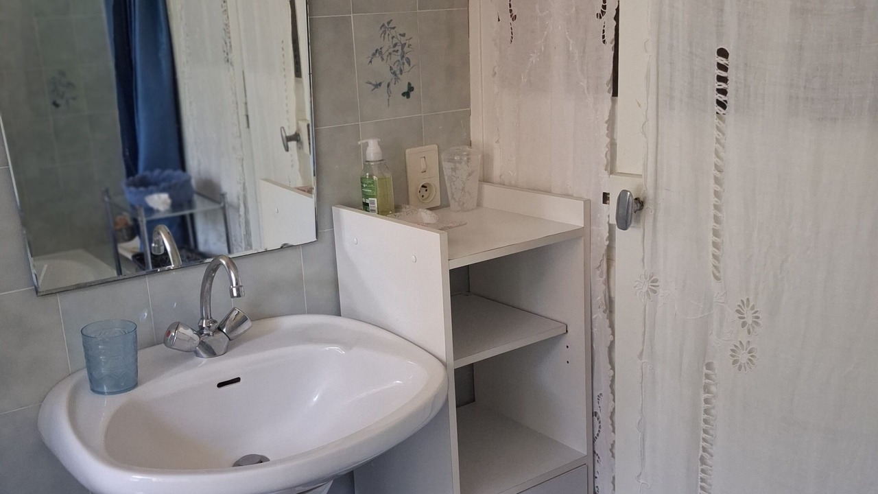 Photo of Bathroom in Eysus