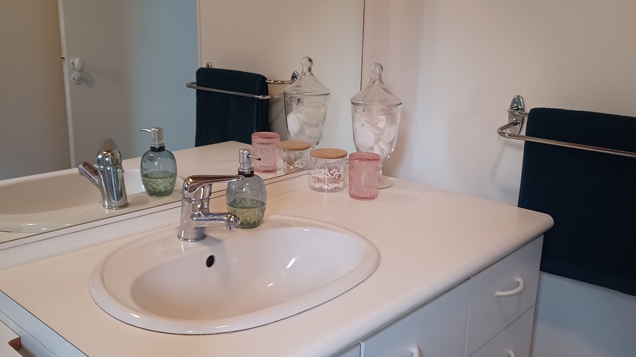 Photo of Bathroom in Plevenon