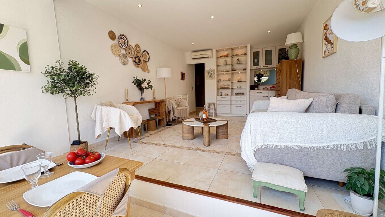 Photo of Bedroom in Bandol