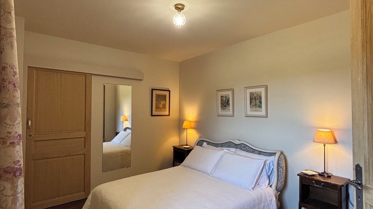 Photo of Bedroom in Castelnau-Riviere-Basse