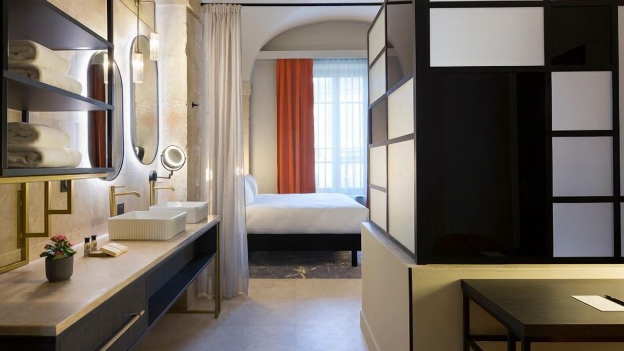 Photo of Bathroom in Nimes City Centre
