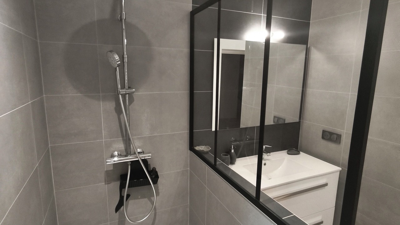 Photo of Bathroom in Larcan