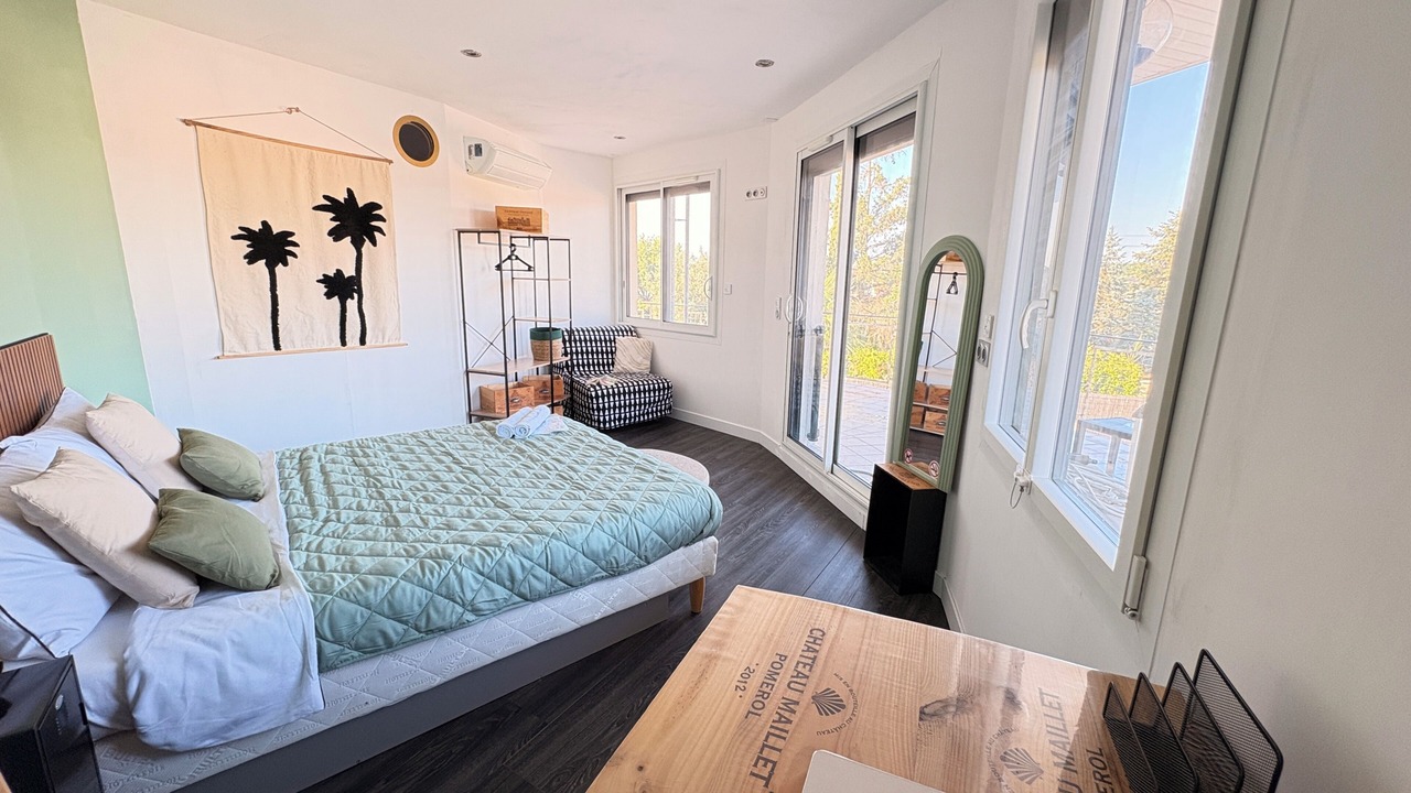 Photo of Bedroom in Ambares-et-Lagrave
