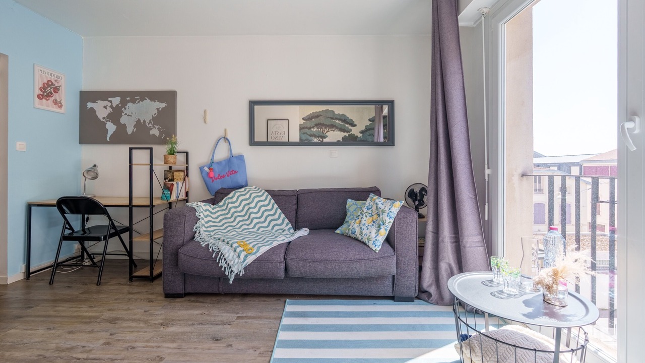 Photo of Livingroom in Saint Nicolas - Charles III - Ville vieille - Trois Maisons - Leopold