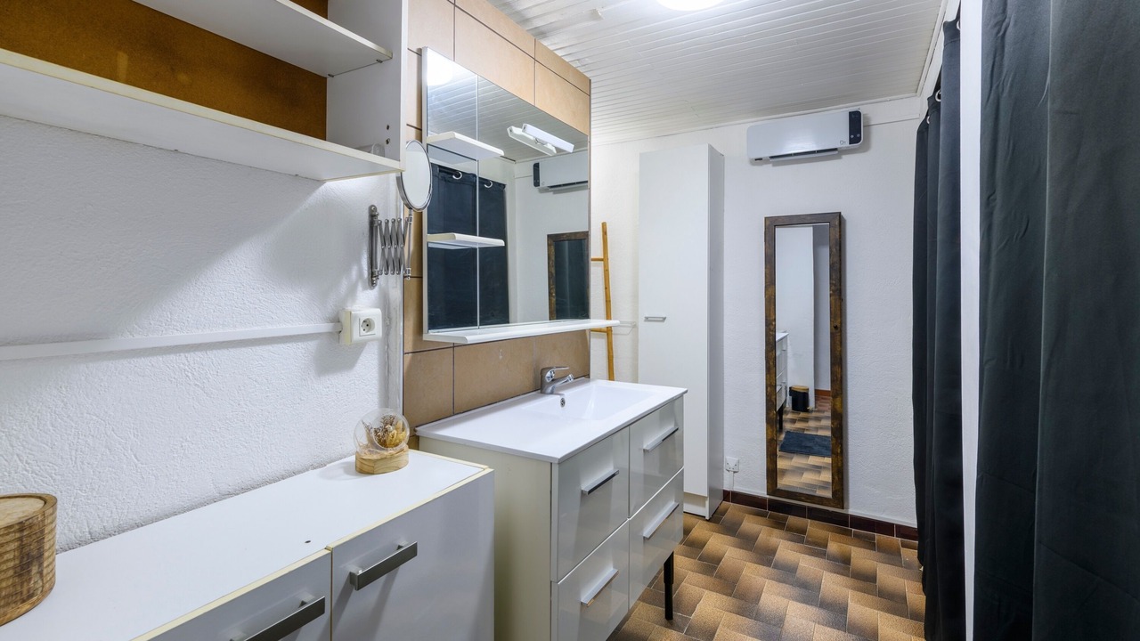 Photo of Bathroom in Montfrin