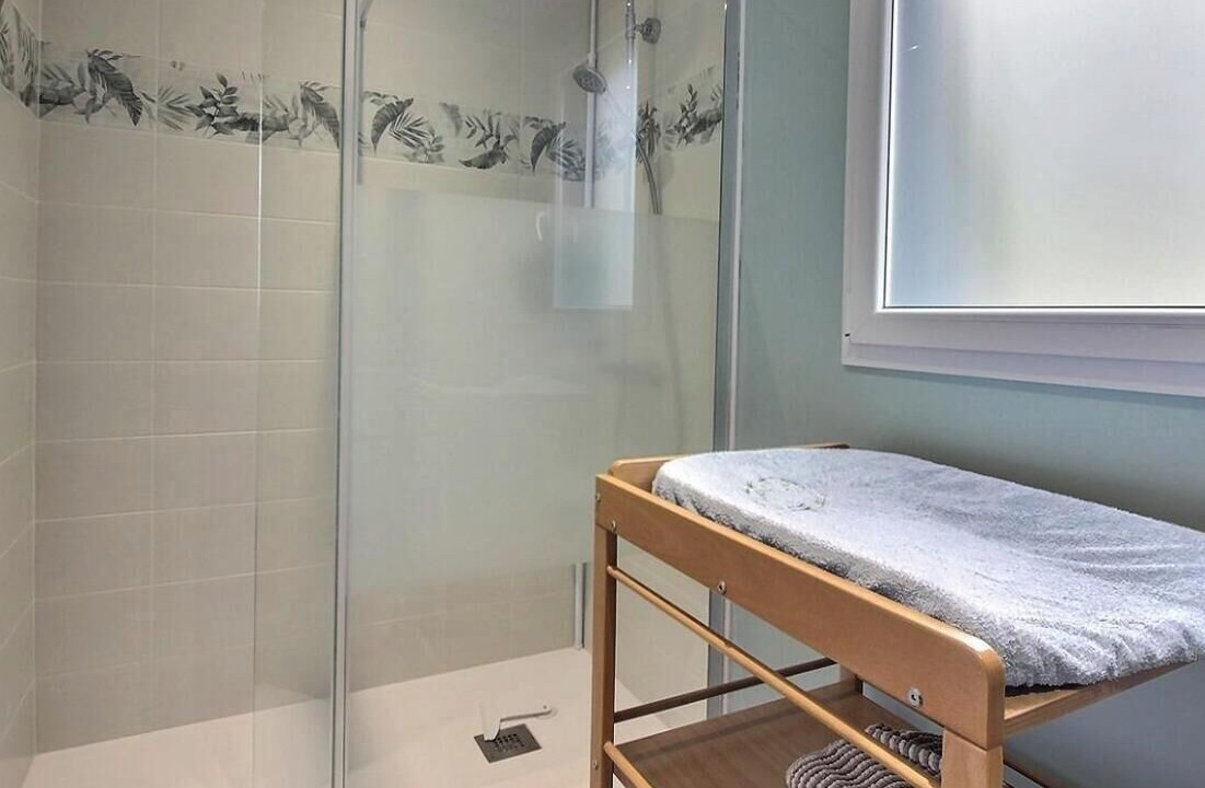 Photo of Bathroom in Plelo