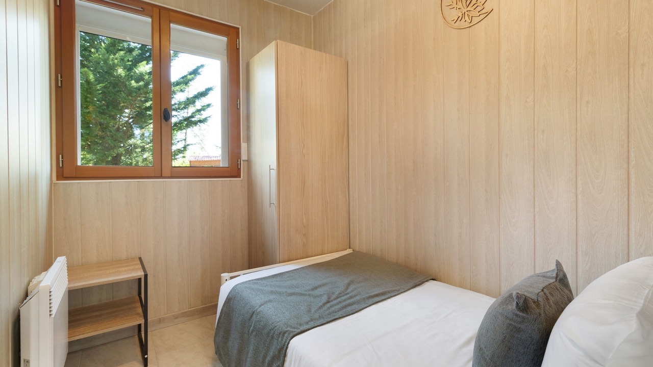 Photo of Bedroom in Thenon