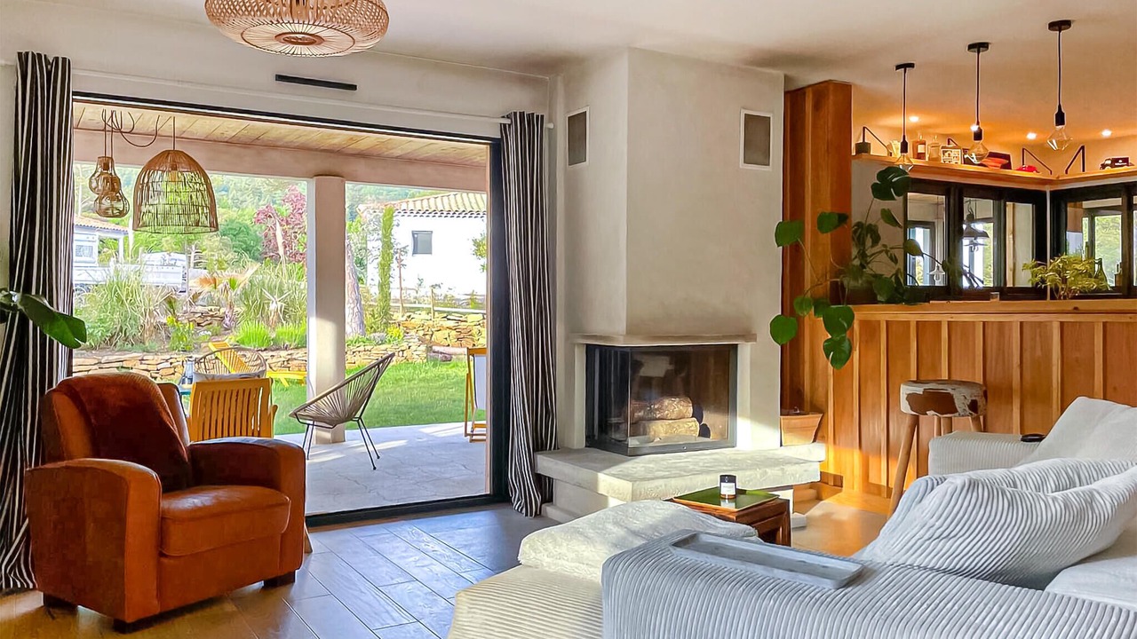 Photo of Bedroom in Plan-d'Aups-Sainte-Baume