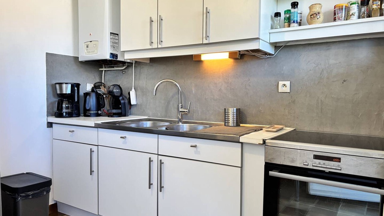 Photo of Kitchen in Hyeres City Centre