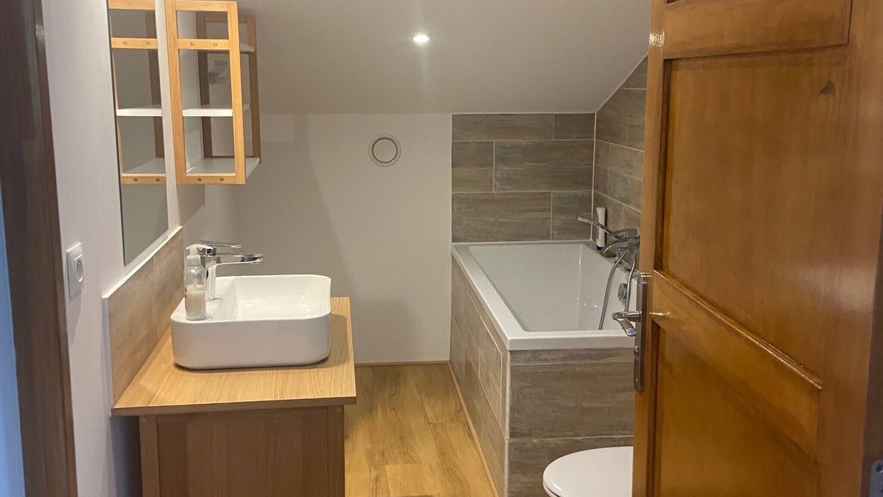 Photo of Bathroom in Seranon