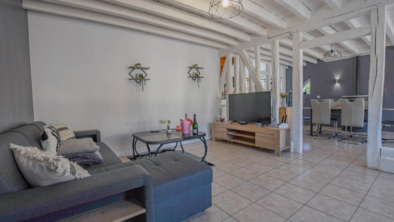 Photo of Livingroom in La Loge-aux-Chevres