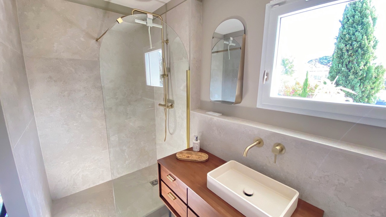Photo of Bathroom in Bouliac
