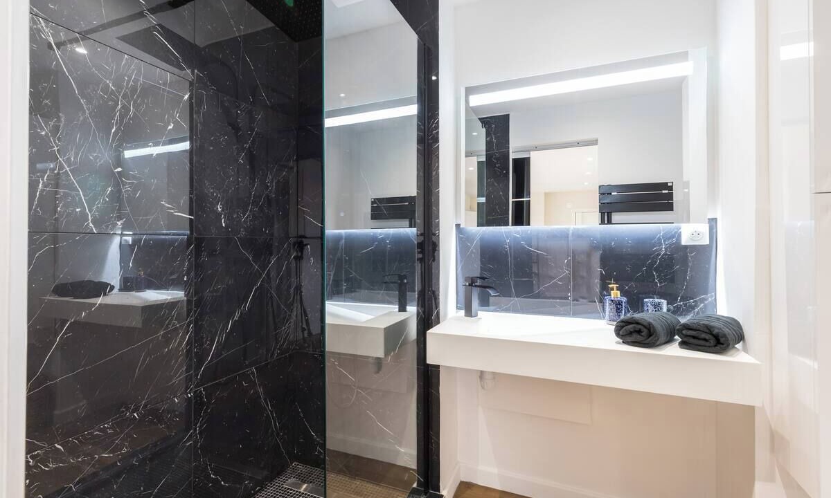 Photo of Bathroom in Vernier