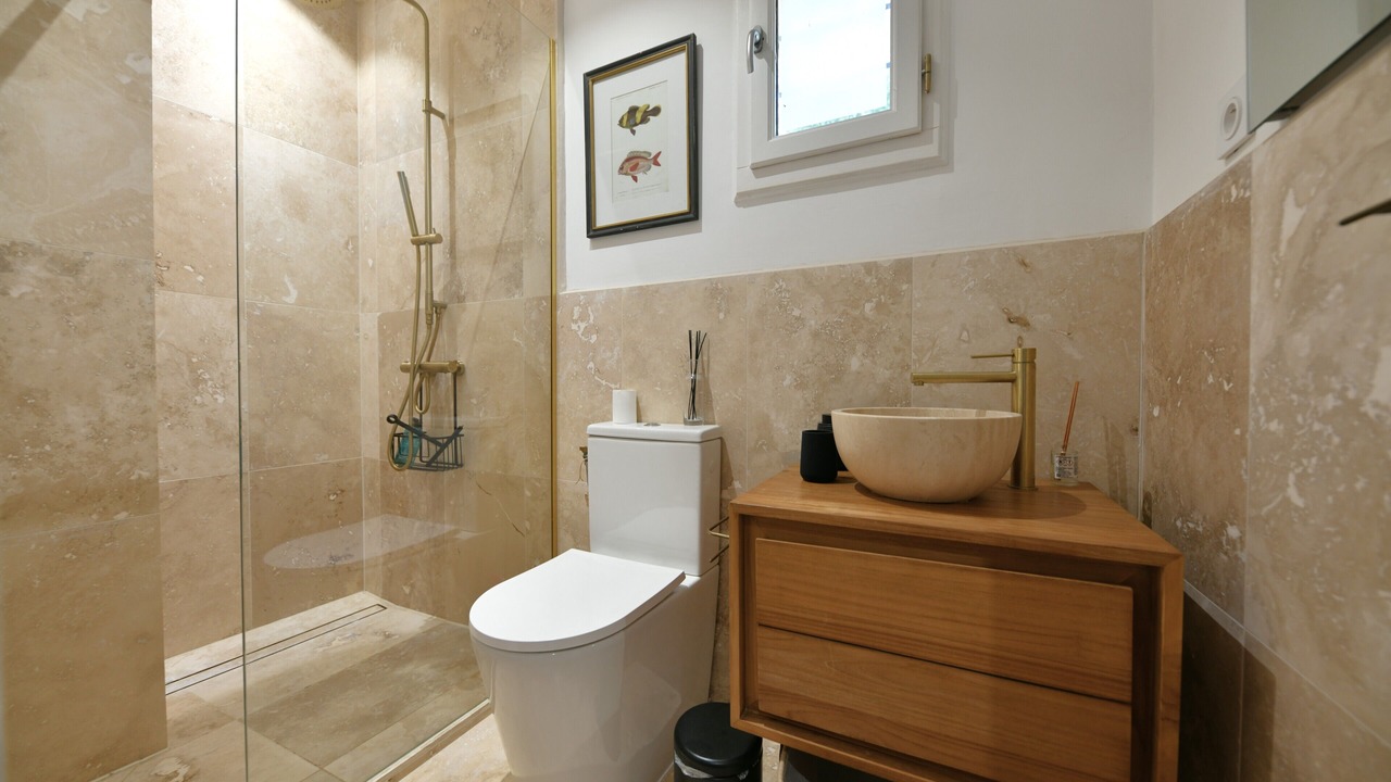 Photo of Bathroom in Serviers-et-Labaume