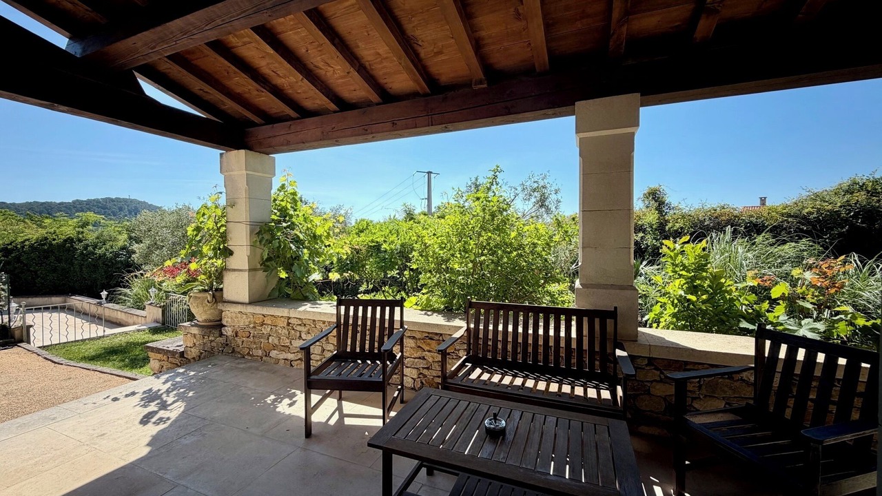 Photo of Patio Balcony in Serviers-et-Labaume